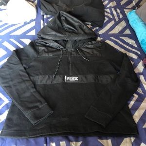 PINK VICTORIA SECRET HOODIE